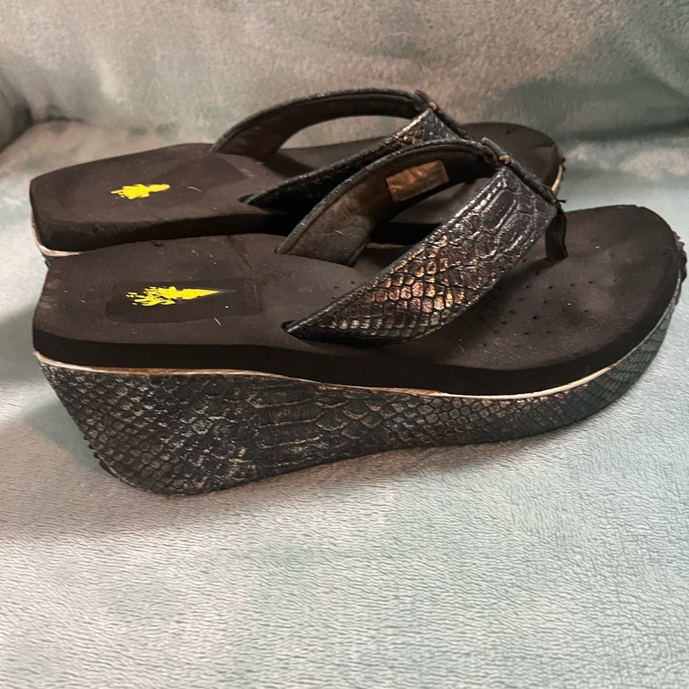 Ladies Volatile Flipflops, Size 6, Black Metallic… - image 5